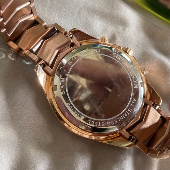 Michael Kors MK 6730 Women’s Chronograph Whitney Rose Gold-Tone Watch - Picture 7 of 16